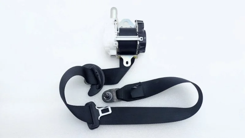 Ремень безопасности пиропатроном Lexus LX450d 2017 VDJ201