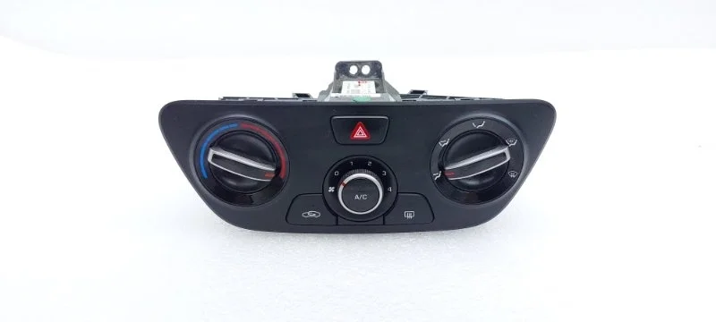 Блок управления отопителем Hyundai Solaris 2019 HCR