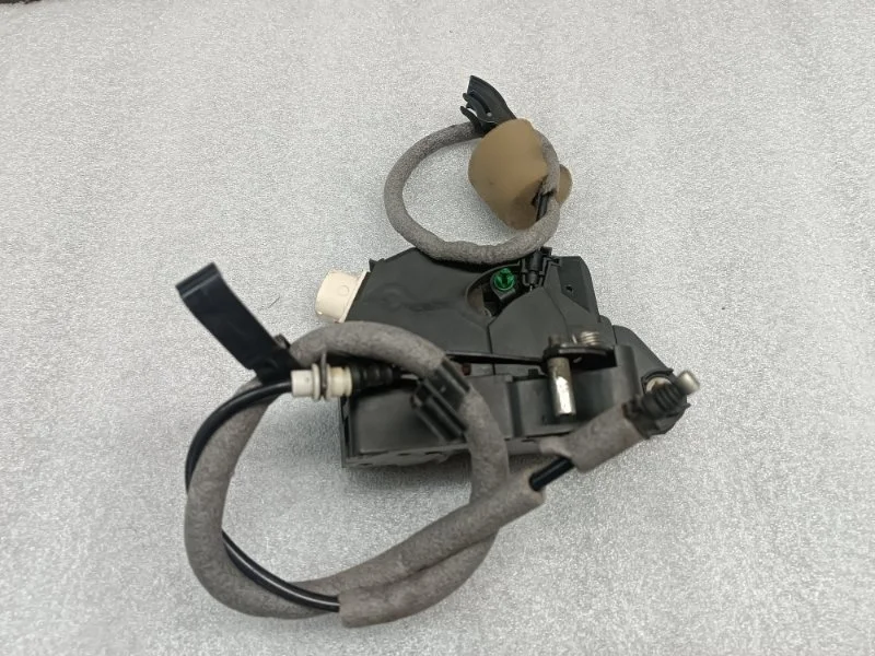 Замок двери Land Rover Range 2010 L322