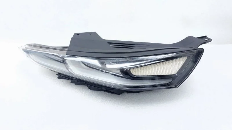 Ходовые огни Hyundai Santa Fe 2020 TM