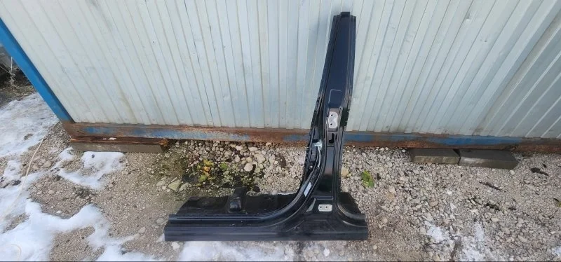 Порог со стойкой Kia Mohave 2021 HM2