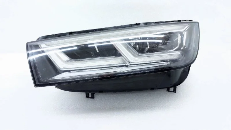 Фара Audi Q5 2017 FYB