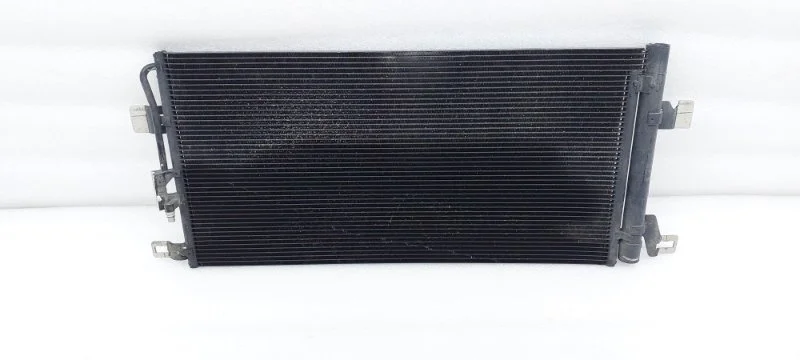 Радиатор кондиционера Audi Q5 2017 FYB