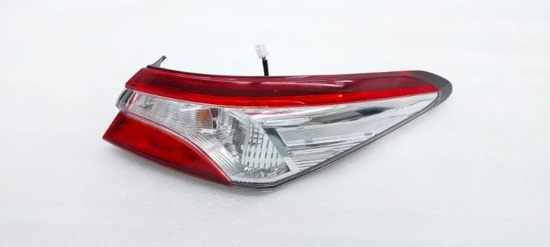 Фонарь Toyota Camry 2019 70