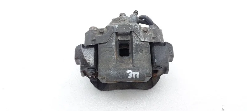 Суппорт тормозной Toyota Land Cruiser 2014 VDJ200