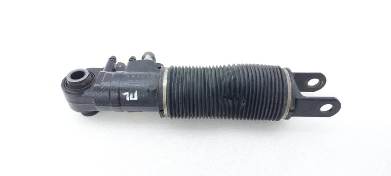 Гидроцилиндр Toyota Land Cruiser 2014 VDJ200