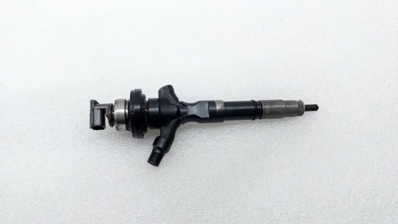 Форсунка топливная Toyota Land Cruiser Prado 2012 150