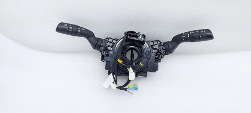 Переключатель подрулевой Toyota RAV4 2021 XA50