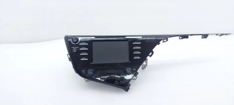 Магнитола Toyota Camry 2018 70