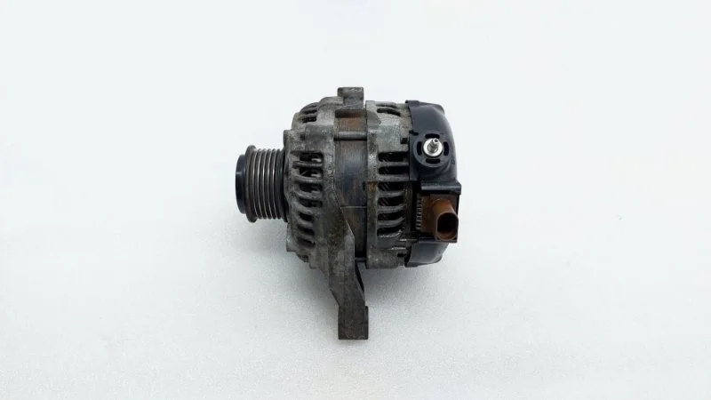 Генератор Toyota Camry 2018 70