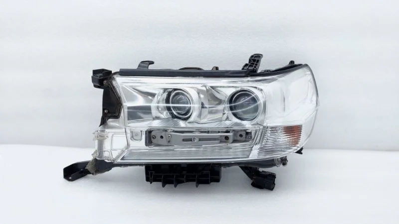 Фара Toyota Land Cruiser 2016 VDJ200