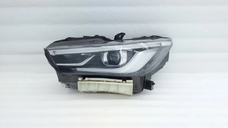 Фара Infiniti QX80 2018 Z62