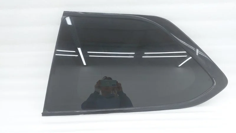 Стекло кузовное глухое Infiniti QX80 2018 Z62