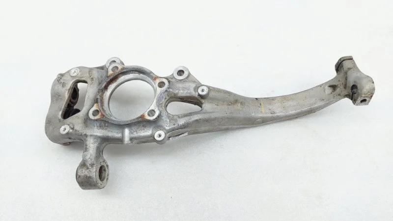 Кулак поворотный Volkswagen Touareg 2019 CR