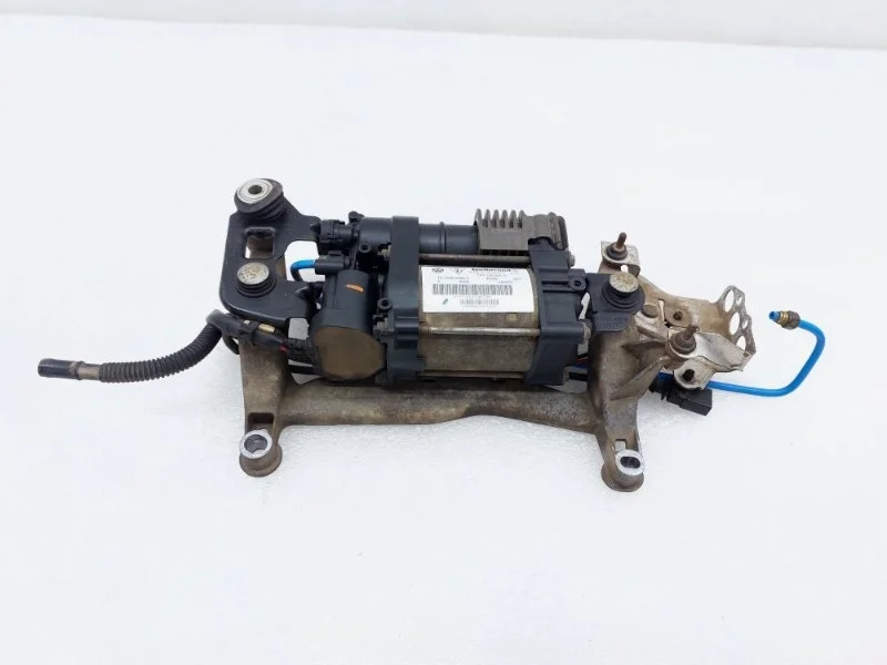 Компрессор пневмоподвески Volkswagen Touareg 2014 NF