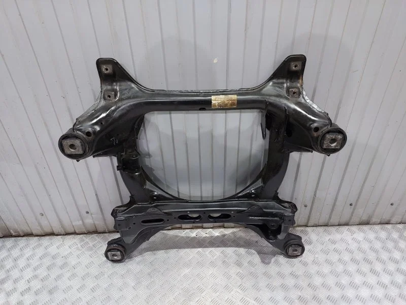 Подрамник Volkswagen Touareg 2014 NF