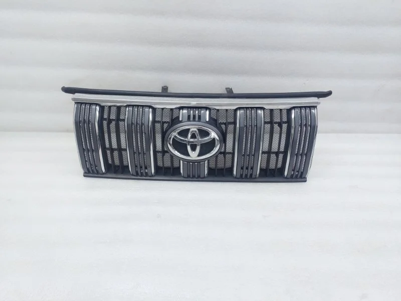 Решетка радиатора Toyota Land Cruiser Prado 2016 150