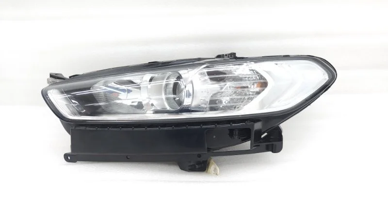 Фара Ford Mondeo 2015 CD391
