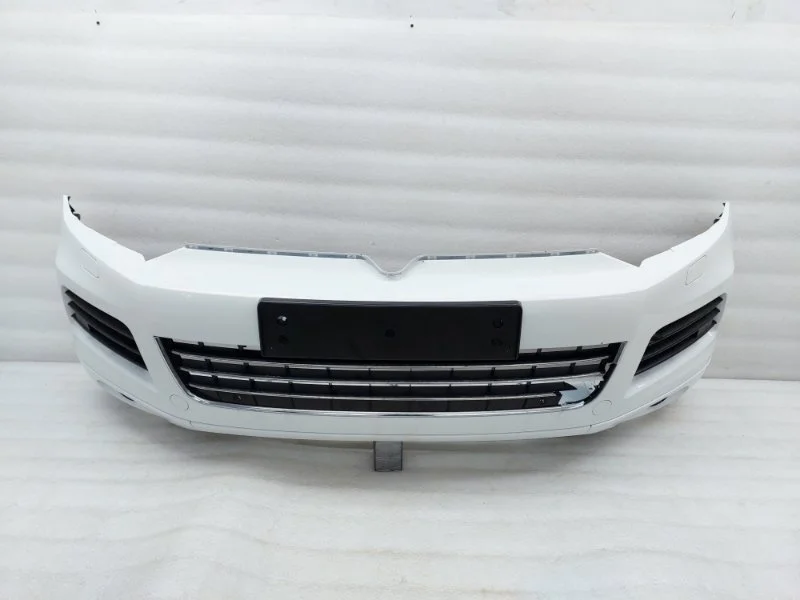 Бампер Volkswagen Touareg 2014 NF