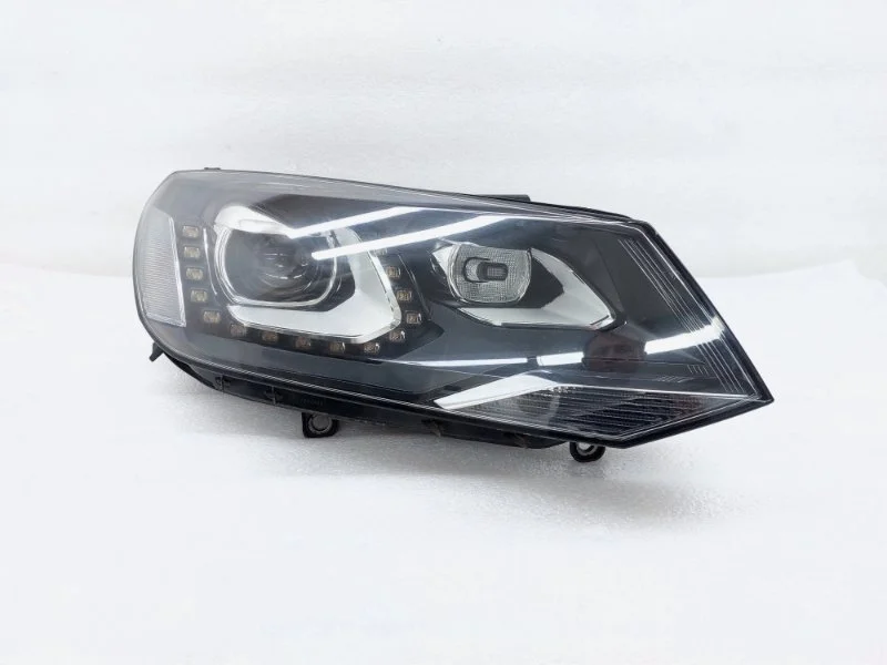 Фара Volkswagen Touareg 2014 NF