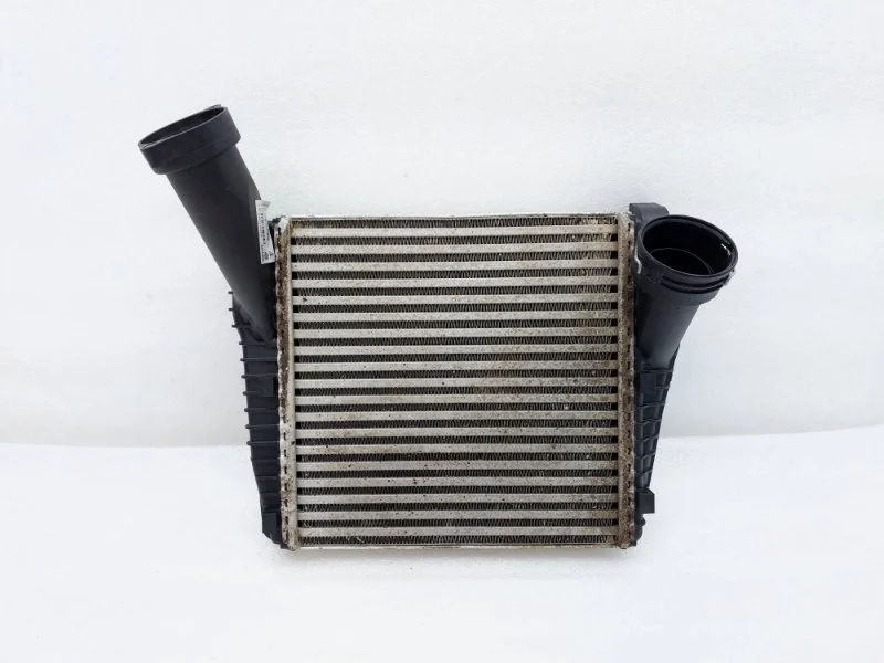 Интеркулер Volkswagen Touareg 2014 NF