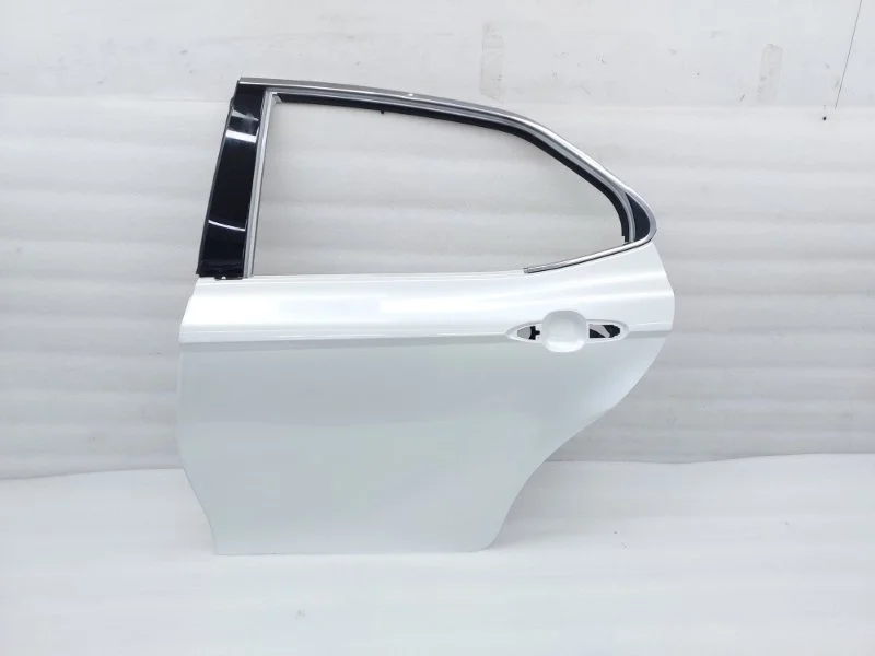 Дверь Toyota Camry 2018 70