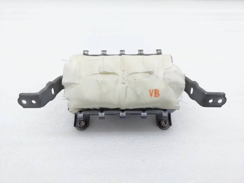 Подушка безопасности пассажира Toyota Land Cruiser 2008 VDJ200