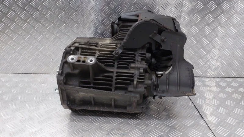 Раздаточная коробка Toyota Land Cruiser 2012 200