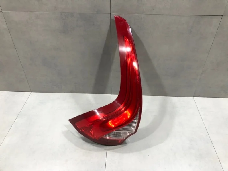 Фонарь Volvo XC60 2012