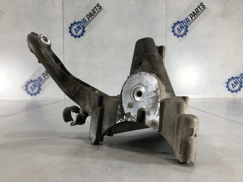 Кронштейн двигателя Volvo XC90 2012