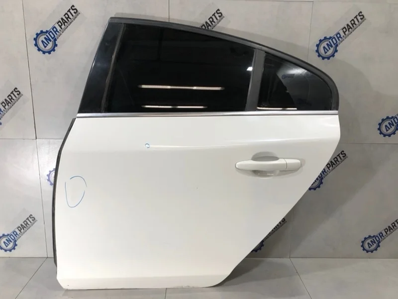 Дверь боковая Volvo S60 2011