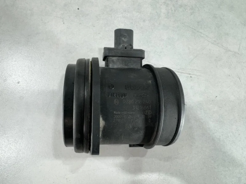 Датчик массового расхода воздуха Volvo S80