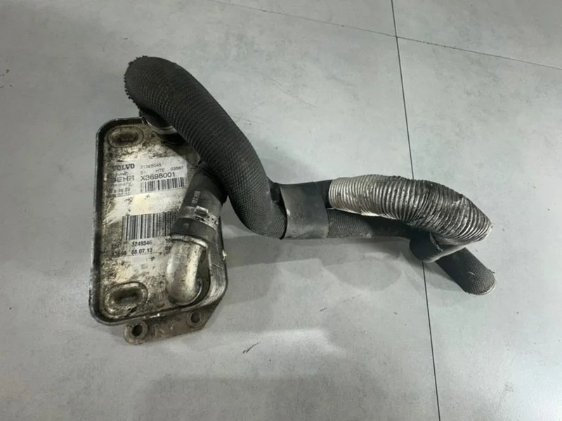 Радиатор масляный Volvo S60