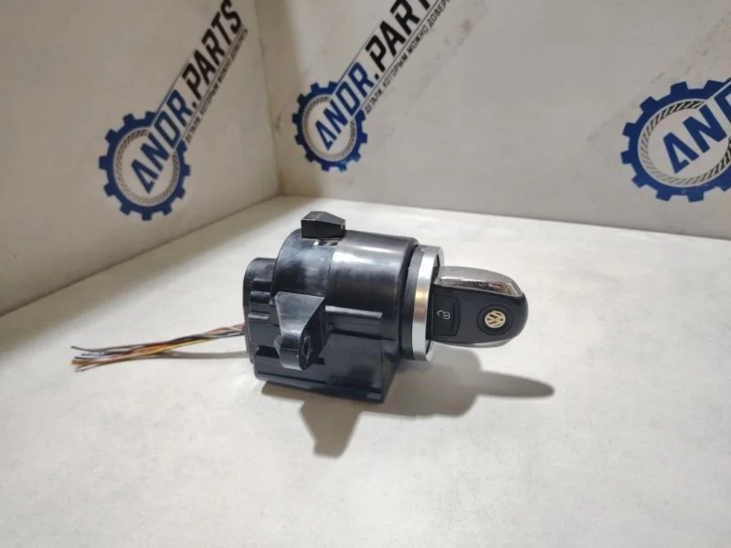 Замок зажигания Volkswagen Touareg 2011