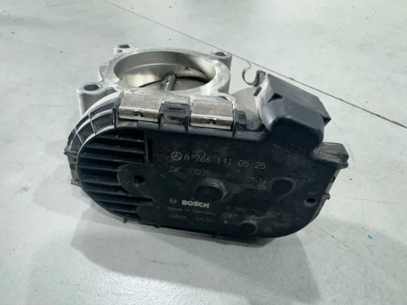 Дроссельная заслонка Mercedes A 2011 W169