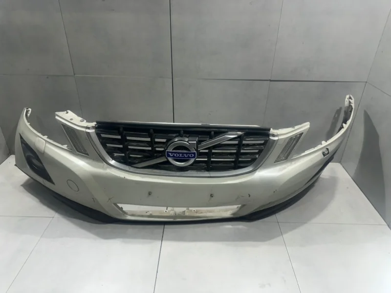 Бампер передний Volvo XC60 2012