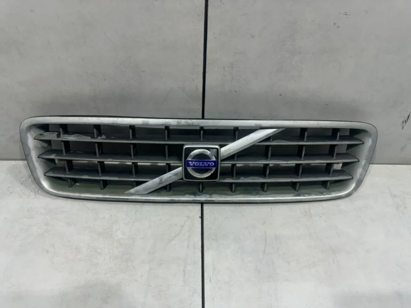 Решетка радиатора Volvo XC90
