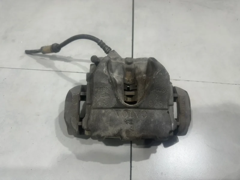 Суппорт тормозной Volvo XC60 2011
