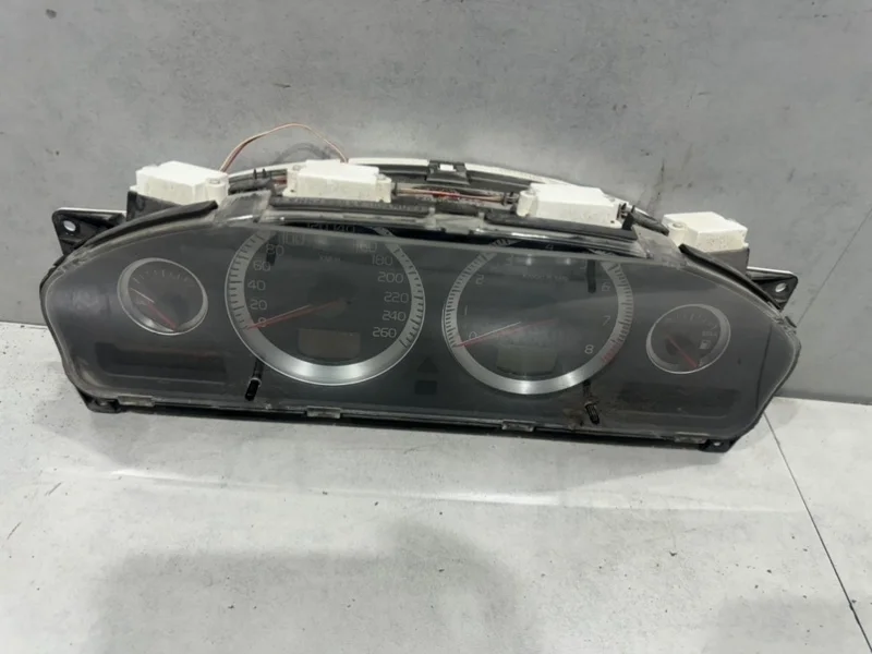 Панель приборов Volvo XC90