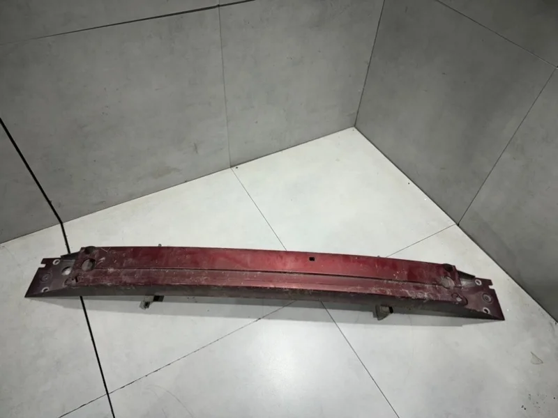 Усилитель бампера Volvo XC90