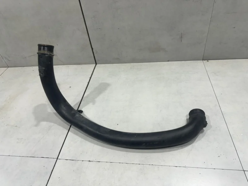 Патрубок интеркулера Volvo XC90