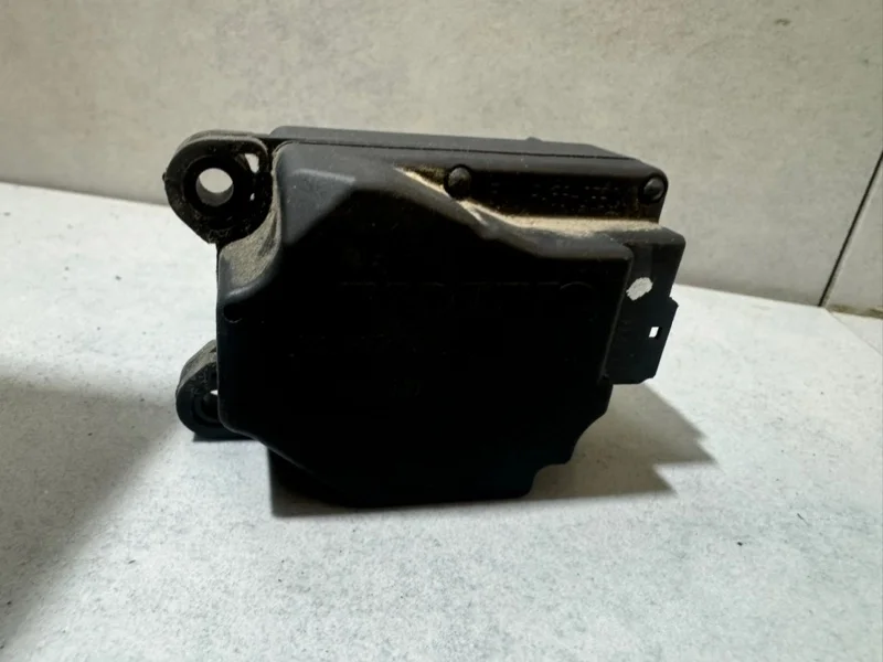 Сервопривод заслонок печки Volvo S60
