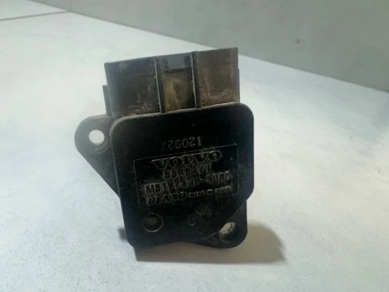 Расходомер воздуха (массметр) Volvo XC90