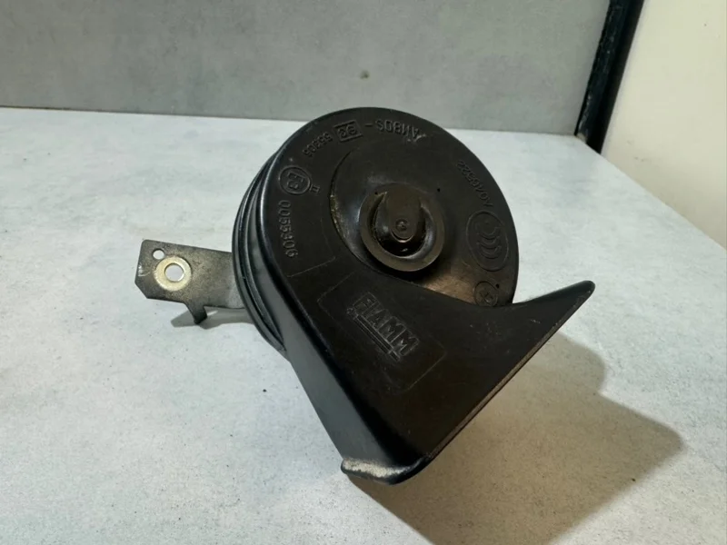 Звуковой сигнал Volvo S80