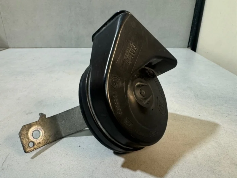 Звуковой сигнал Volvo S80