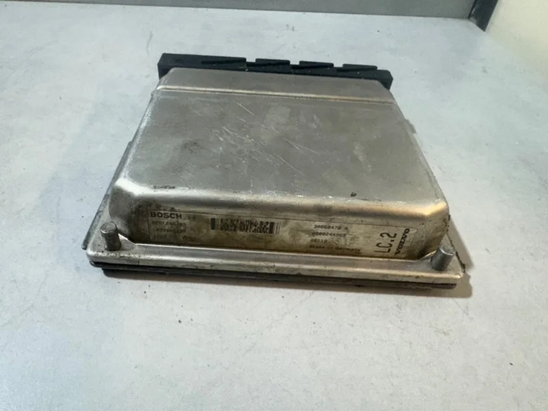 Блок управления двигателем Volvo XC90