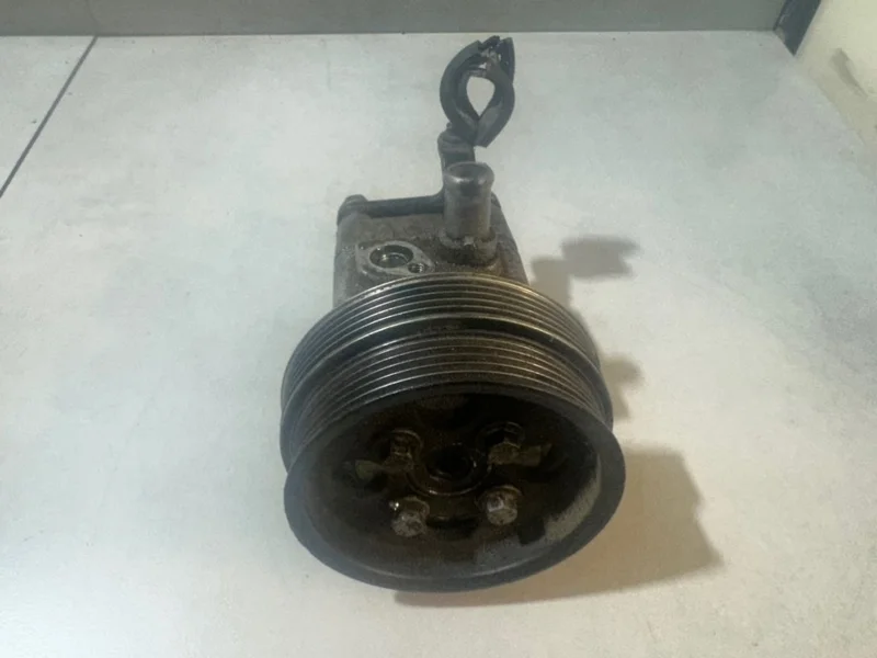 Насос гидроусилителя руля Volvo XC70