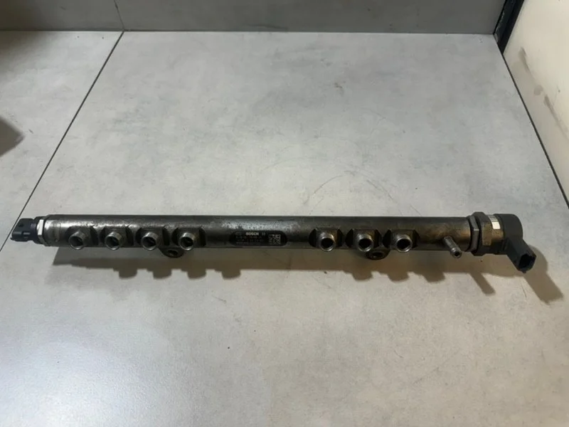 Топливная рейка Volvo XC60