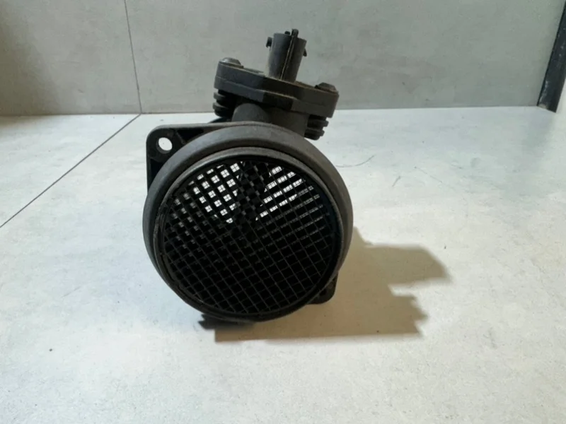 Датчик массового расхода воздуха Volvo S80