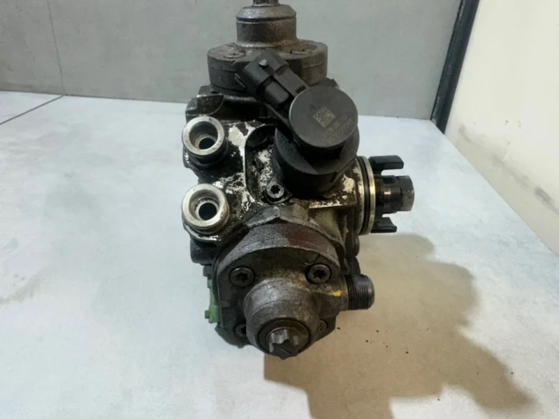 Топливный насос высокого давления Volvo XC70